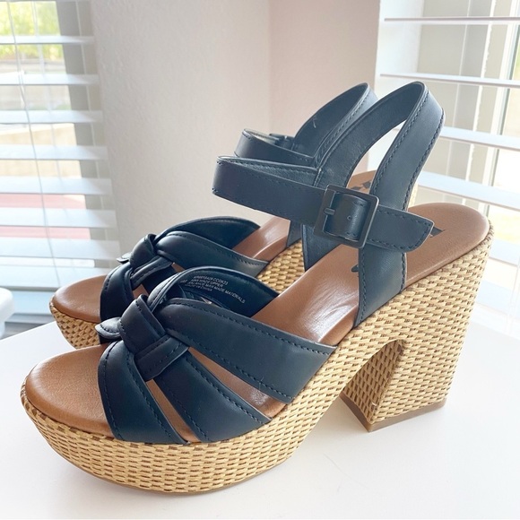 KORKS Dee Black Wedge Heel Platforms Wicker 70’s NEW - Picture 2 of 10